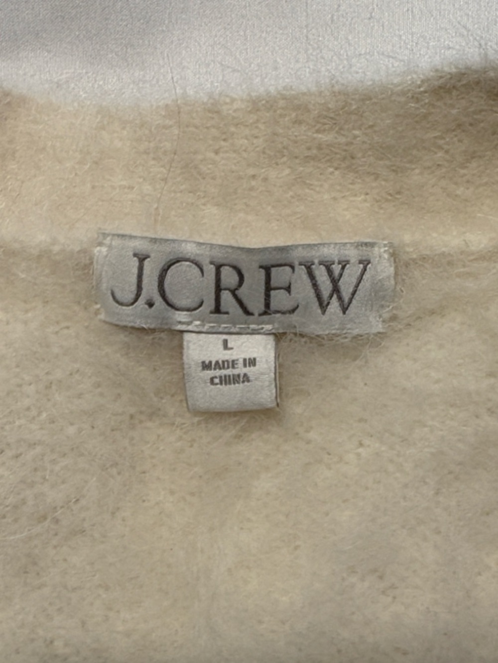 J. Crew V-Neck Cardigan Sweater Size L Cream Oversized Plush Yarn Alpaca Cozy - Picture 6 of 8